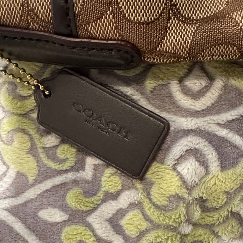 NWOT Coach Tan and Brown Signature Crossbody Bag - Picture 2 of 7